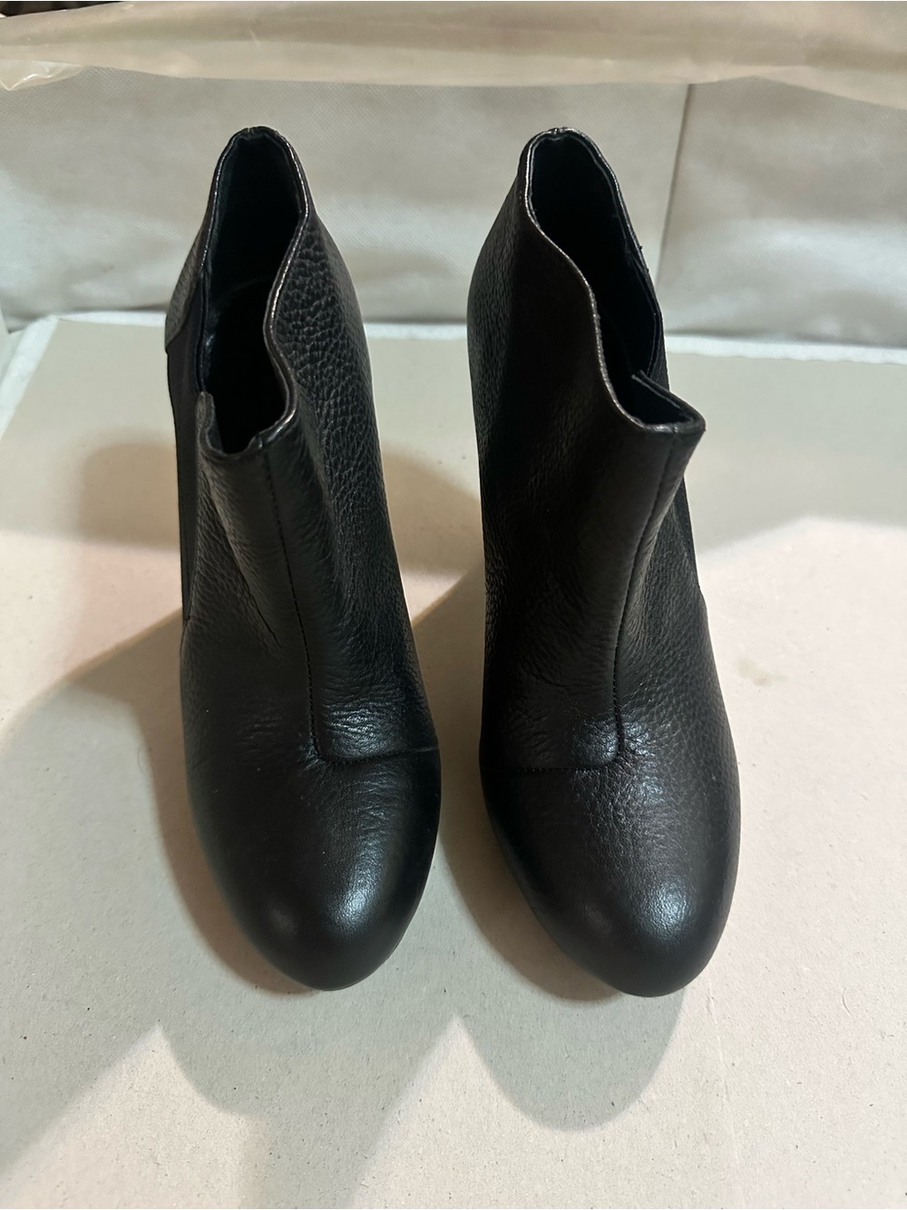 Tsubo Black Leather Ankle Booties with V-Cut Slip-On